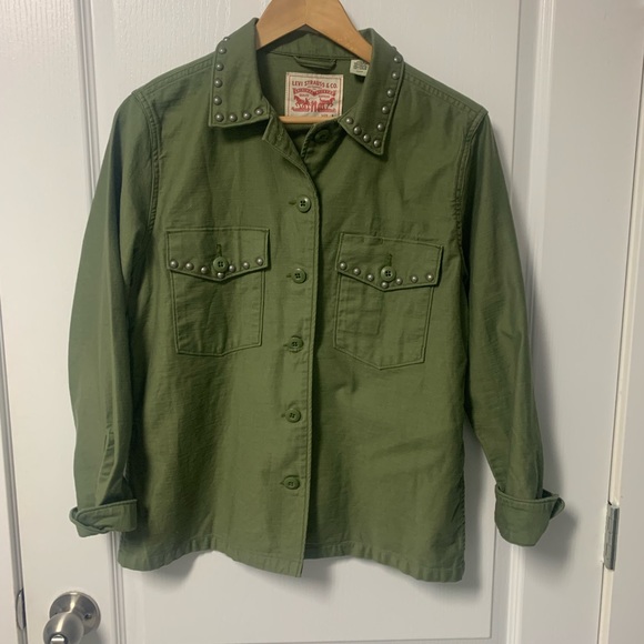 Levis Jacket /Shirt- Size Small - NWOT - Beautiful Details - Picture 1 of 9